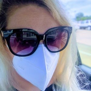 Meet your Posher, Jolie